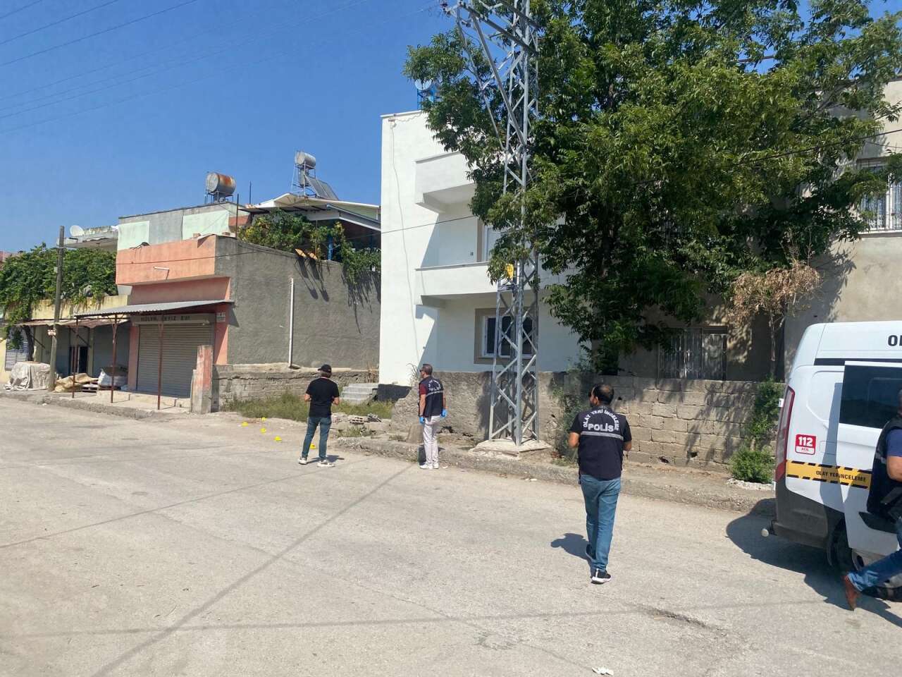 Sokaktaki saldırı evde devam etti! Önce karısını, sonra baldızını vurdu 1